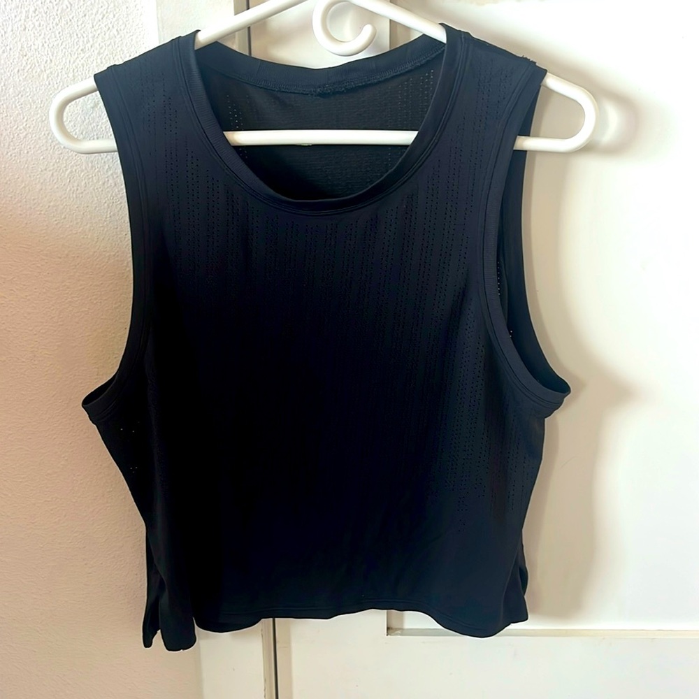 Lululemon Train to Be Tank